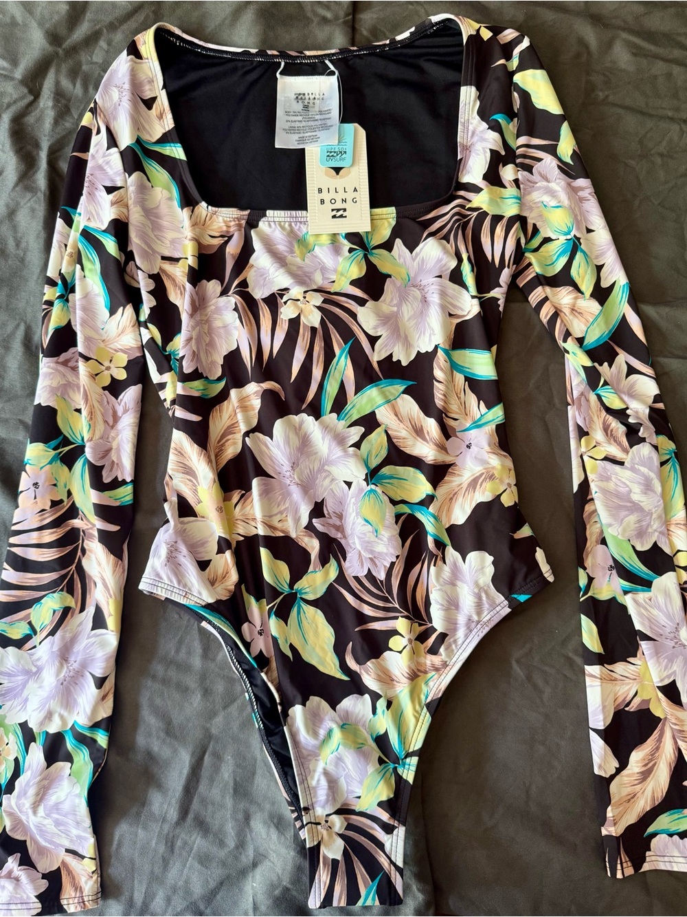 Billabong Shadow Tropic Bodysuit Women’s Medium Floral Long Sleeve NWT